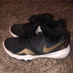 Nike boy 13 sneakers